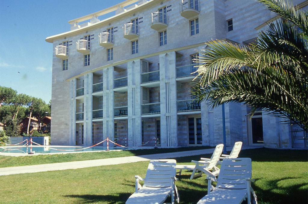 Résidence de vacances avec piscine Onda Marina à Marina Di Pietrasanta Résidence de vacances avec piscine Onda Marina à Marina Di Pietrasanta