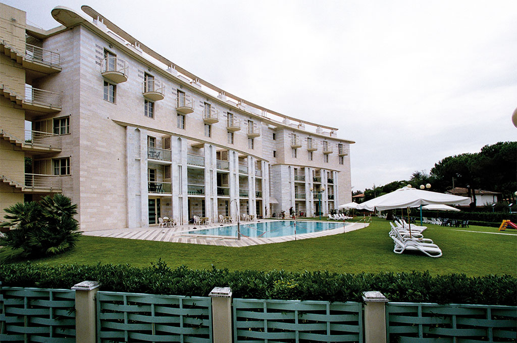 Résidence de vacances avec piscine Onda Marina à Marina Di Pietrasanta Résidence de vacances avec piscine Onda Marina à Marina Di Pietrasanta