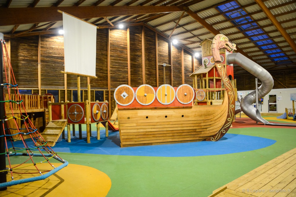 Example of a playground for children in the residence Goélia La Pommeraie in Branville in Normandy Example of a playground for children in the residence Goélia La Pommeraie in Branville in Normandy