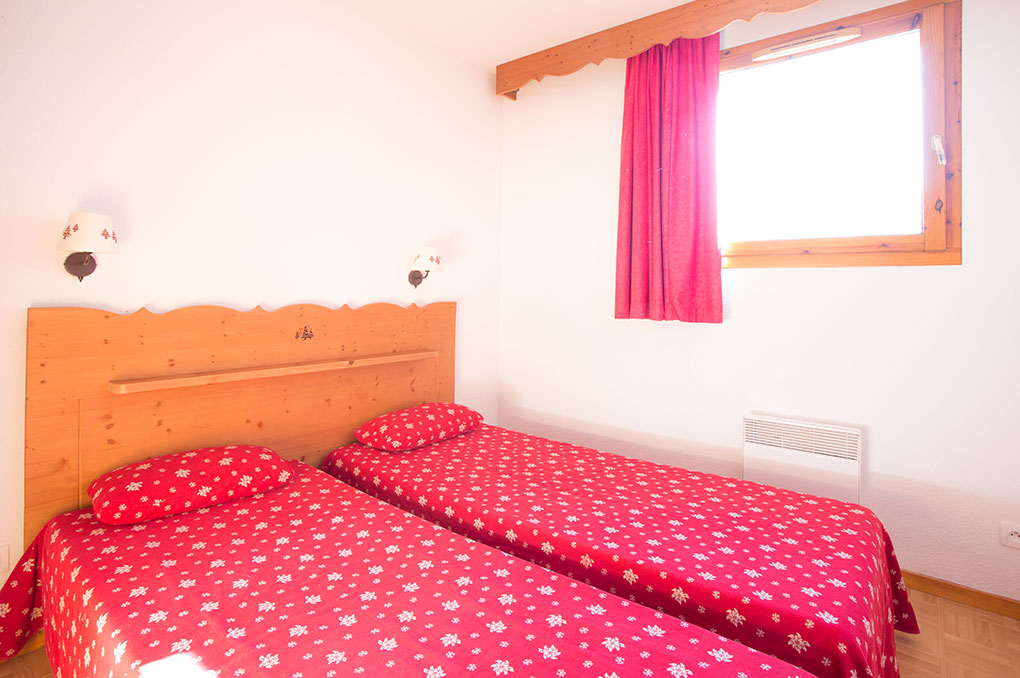 Exemple de chambre de la résidence de vacances à Puy St Vincent, Les Gentianes Exemple de chambre de la résidence de vacances à Puy St Vincent, Les Gentianes