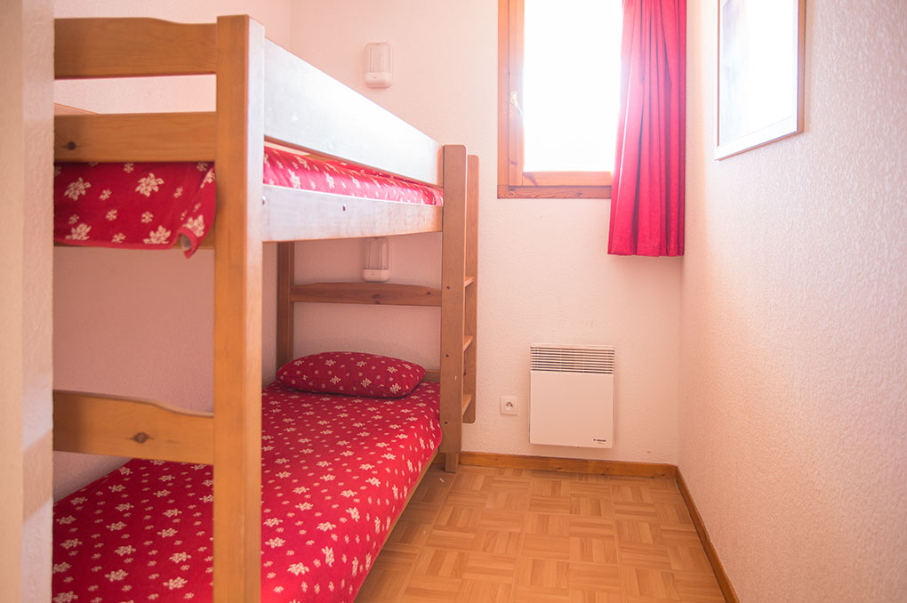 Exemple de chambre de la résidence de vacances à Puy St Vincent, Les Gentianes Exemple de chambre de la résidence de vacances à Puy St Vincent, Les Gentianes