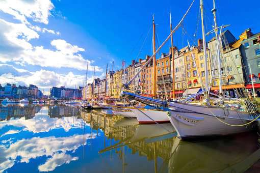 Le Port d'Honfleur en Normandie Le Port d'Honfleur en Normandie