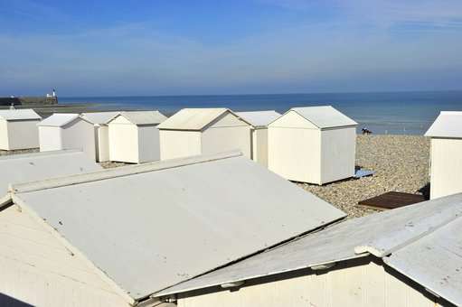 Cabines sur la plage de Mers les Bains près du Tréport