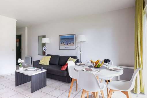 Example of a living room in the Goélia Green Panorama holiday residence in Cabourg