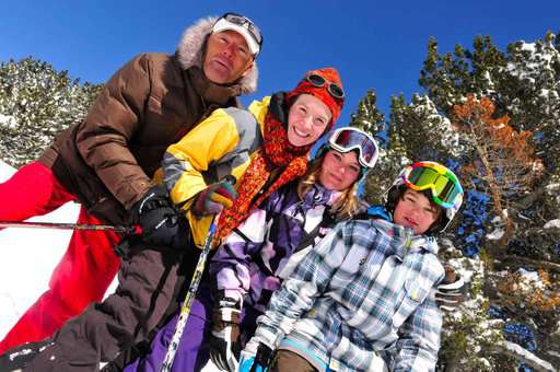 Family skiing in Font-Romeu