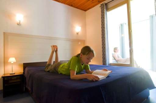 Exemple de chambre double de la résidence de vacances Le Mas Blanc à Pérols, en Occitanie