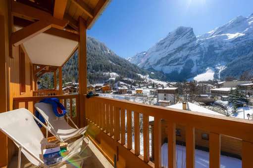 Exemple de vue depuis un balcon de la résidence de vacances Le Blanchot à Pralognan-la-Vanoise, dans les Alpes du Nord