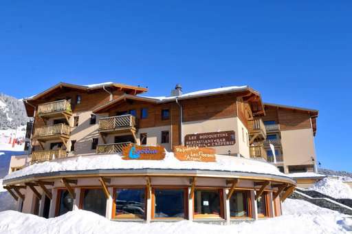 Vue extérieure de la résidence de vacances Les Flocons d'Argent à Aussois, dans les Alpes du Nord