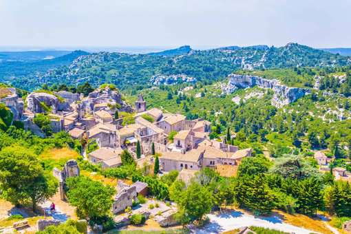 Village médiéval des Baux de Provence à proximité de Mouriès