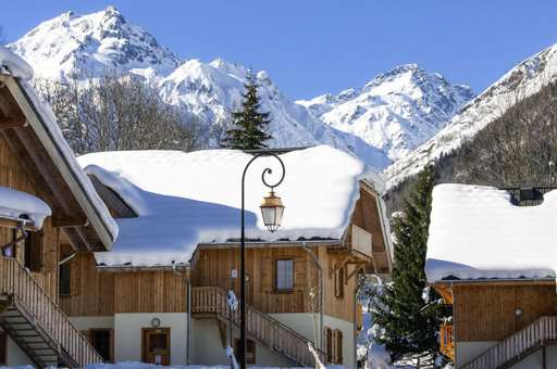 Station de ski de St Colomban Les Sybelles dans les Alpes