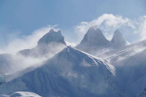 Les Aiguilles d'Arves face à la station de ski de St Sorlin d'Arves dans les Alpes Les Aiguilles d'Arves face à la station de ski de St Sorlin d'Arves dans les Alpes