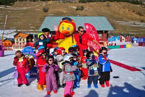École de ski de la station de ski de St Sorlin d'Arves dans les Alpes École de ski de la station de ski de St Sorlin d'Arves dans les Alpes