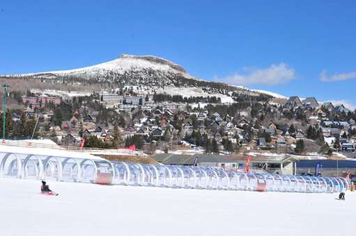Ski at Superbesse near Goelia's complex