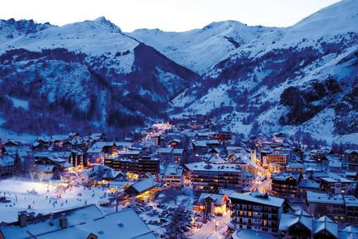 Station de ski de Valloire dans les Alpes du Nord ©bgrange