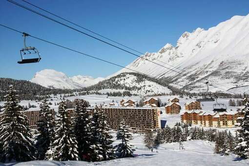 Station de ski de la résidence de vacances Le Hameau du Puy à Superdevoluy dans les Alpes du Sud