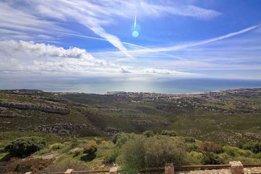 Paysage de la station balnéaire d'Alcoceber, entre terre et mer, sur la Costa del Azahar, en Espagne