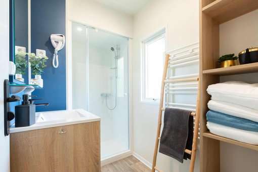 Example of a bathroom in the Camping Club Les Amiaux in St Jean de Monts Example of a bathroom in the Camping Club Les Amiaux in St Jean de Monts