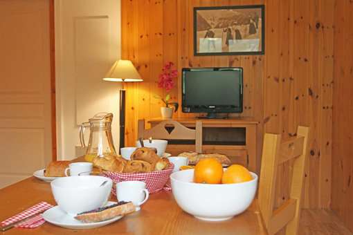 Exemple de salon dans la résidence de vacances Les Hauts de Preclaux aux Orres dans les Alpes du Sud