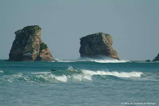 Les 2 jumeaux à Hendaye Les 2 jumeaux à Hendaye