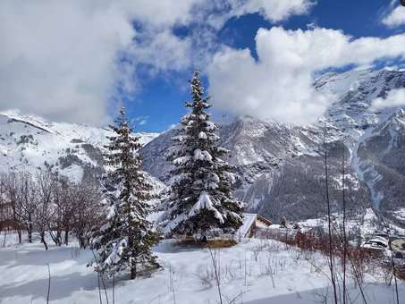 Paysage enneigé dans la région d'Orcières, dans les Hautes-Alpes