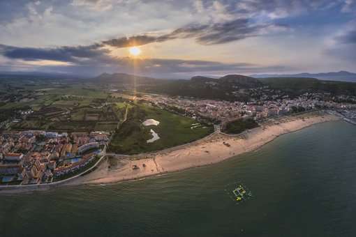 La plage d'Estartit en Espagne La plage d'Estartit en Espagne