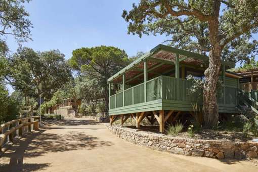 Exemple de logement Tramuntana du camping Pola Giverola Camp à Tossa de Mar en Espagne