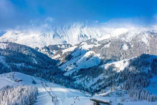 Combloux, en Haute-Savoie, dans les Alpes du Nord