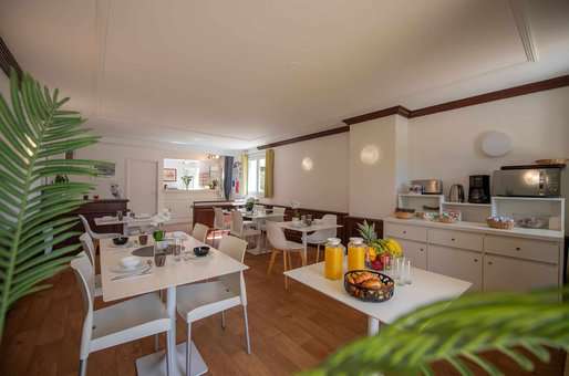 Breakfast area at the Goélia Green Panorama holiday residence in Cabourg, Normandy