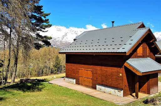 La résidence de vacances La Crête du Berger à la Joue du Loup dans les Alpes du Sud