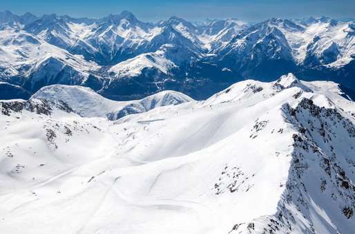 Vue sur les montagnes de l'Alpe d'Huez