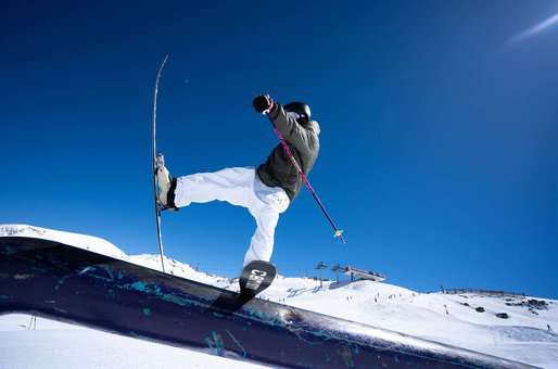 Example of activities in Les Deux Alpes @OT 2 alpes Example of activities in Les Deux Alpes @OT 2 alpes