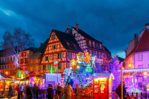 Marché de noel à Colmar à proximité de la résidence de vacances Goélia Le Domaine du Golf et du golf attenant à Ammerschwihr / Colmar  en Alsace