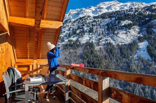 Exemple d'un balcon de la résidence Goélia Le Crystal à Vaujany près de l'Alpe d'Huez