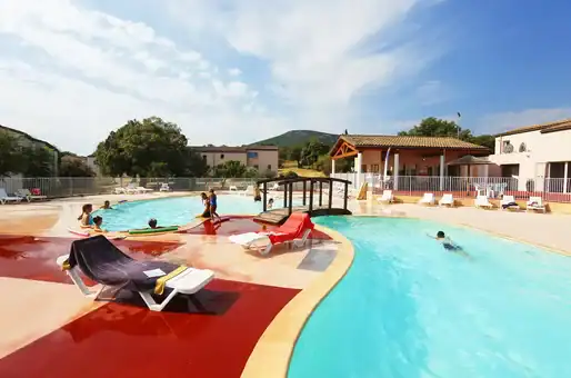 Outdoor swimming pool at the Goélia Les Portes des Cévennes holiday residence in Sauve