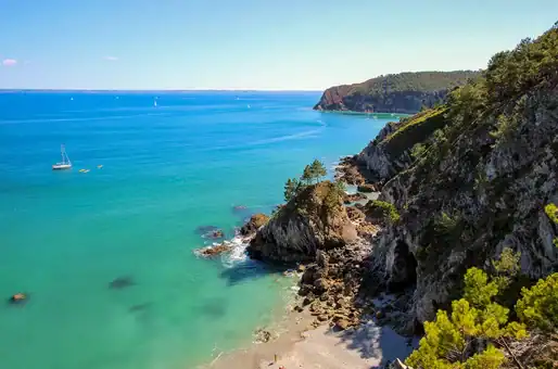 The Crozon Peninsula opposite to Plouzané