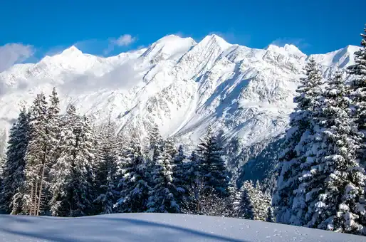 View of the ski slopes of Contamines - Montjoie ©OT Les Contamines Montjoie