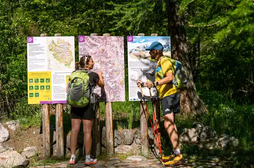 Hiking near Serre-Chevalier and Briançon ©Serre-Chevalier Briançon Valley Tourist Office