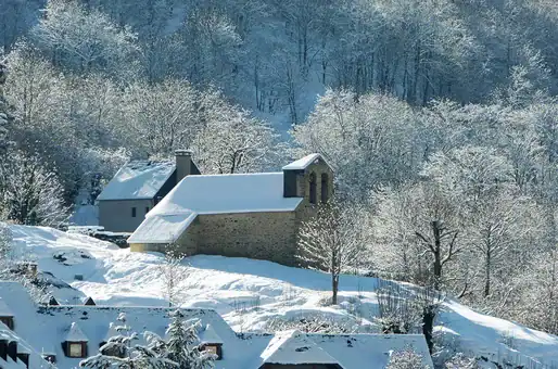 L'Eglise Aranvielle et paysage à proximité de Loudenvielle  © OT Louron L'Eglise Aranvielle et paysage à proximité de Loudenvielle  © OT Louron