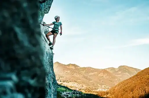 Example of an activity on offer in Châtel: rock climbing © L. Meyer-Chatel
