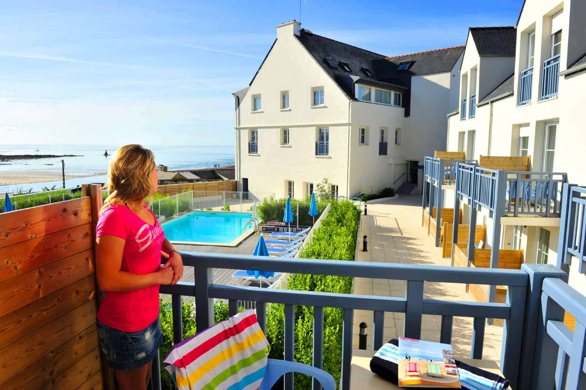 Vue d'un balcon de la résidence de vacances Goélia An Douar à Audierne Vue d'un balcon de la résidence de vacances Goélia An Douar à Audierne