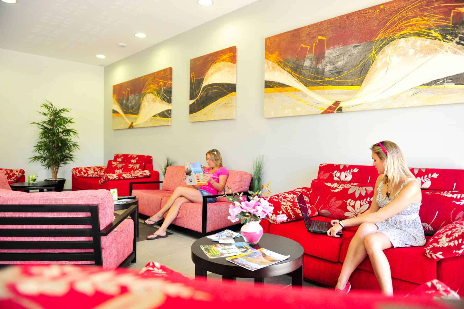 Espace détente à la réception de la résidence de vacances Goélia An Douar à Audierne Espace détente à la réception de la résidence de vacances Goélia An Douar à Audierne