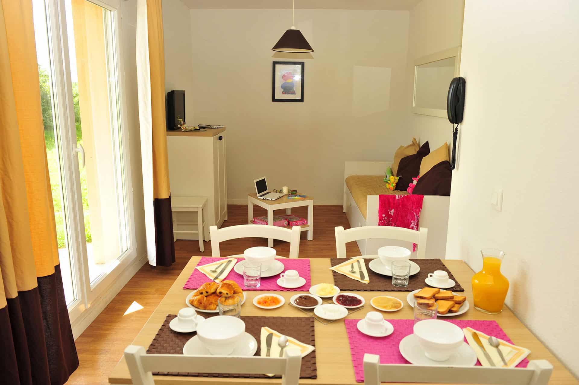Exemple d'intérieur d'un appartement 2 pièces 4 personnes au sein de la résidence Goélia les Portes d'Honfleur Exemple d'intérieur d'un appartement 2 pièces 4 personnes au sein de la résidence Goélia les Portes d'Honfleur