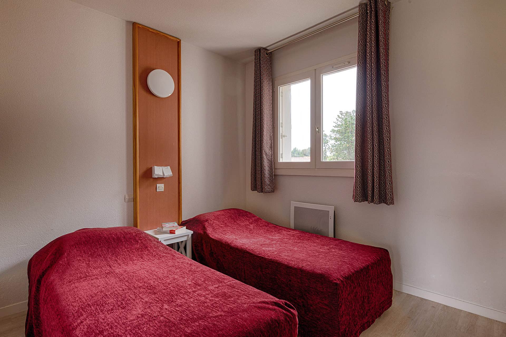 Exemple de chambre au sein de la résidence de vacances Goélia green Panorama à Cabourg en Normandie Exemple de chambre au sein de la résidence de vacances Goélia green Panorama à Cabourg en Normandie