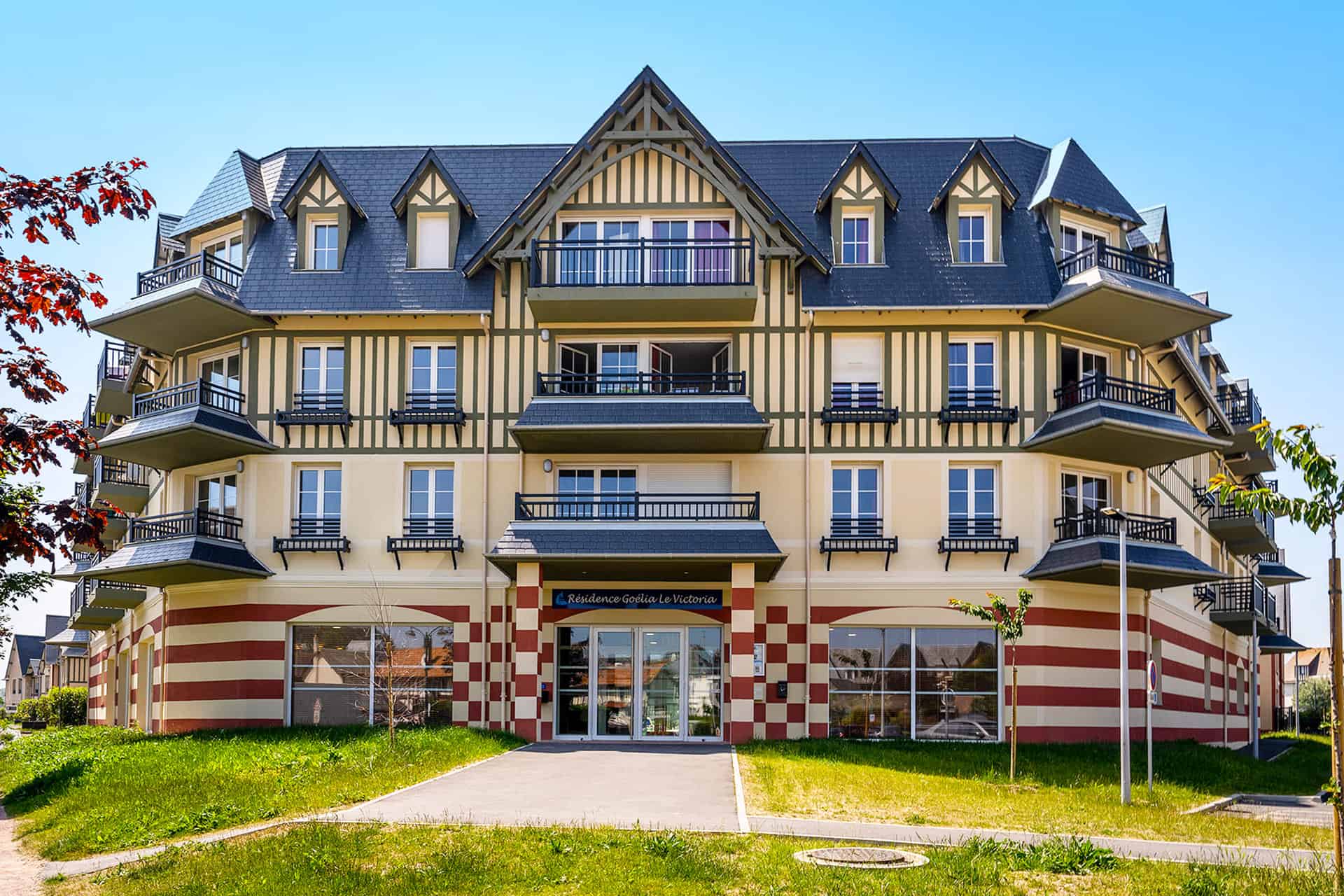 Façade de la résidence Goélia Le VIctoria à Blonville sur Mer Façade de la résidence Goélia Le VIctoria à Blonville sur Mer