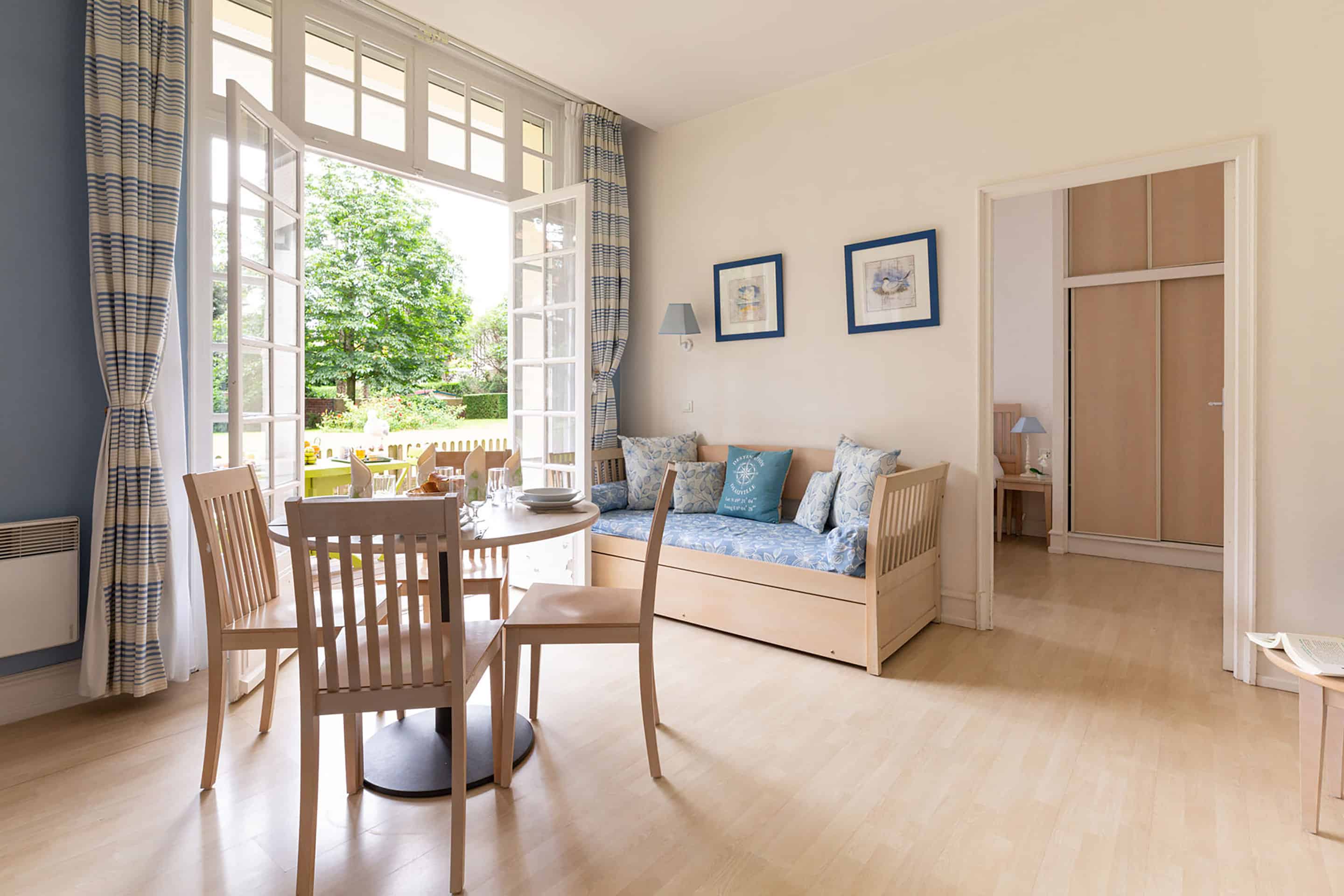Stay of a 2-room apartment at the Goélia Le Castel Normand tourist residence in Deauville Stay of a 2-room apartment at the Goélia Le Castel Normand tourist residence in Deauville