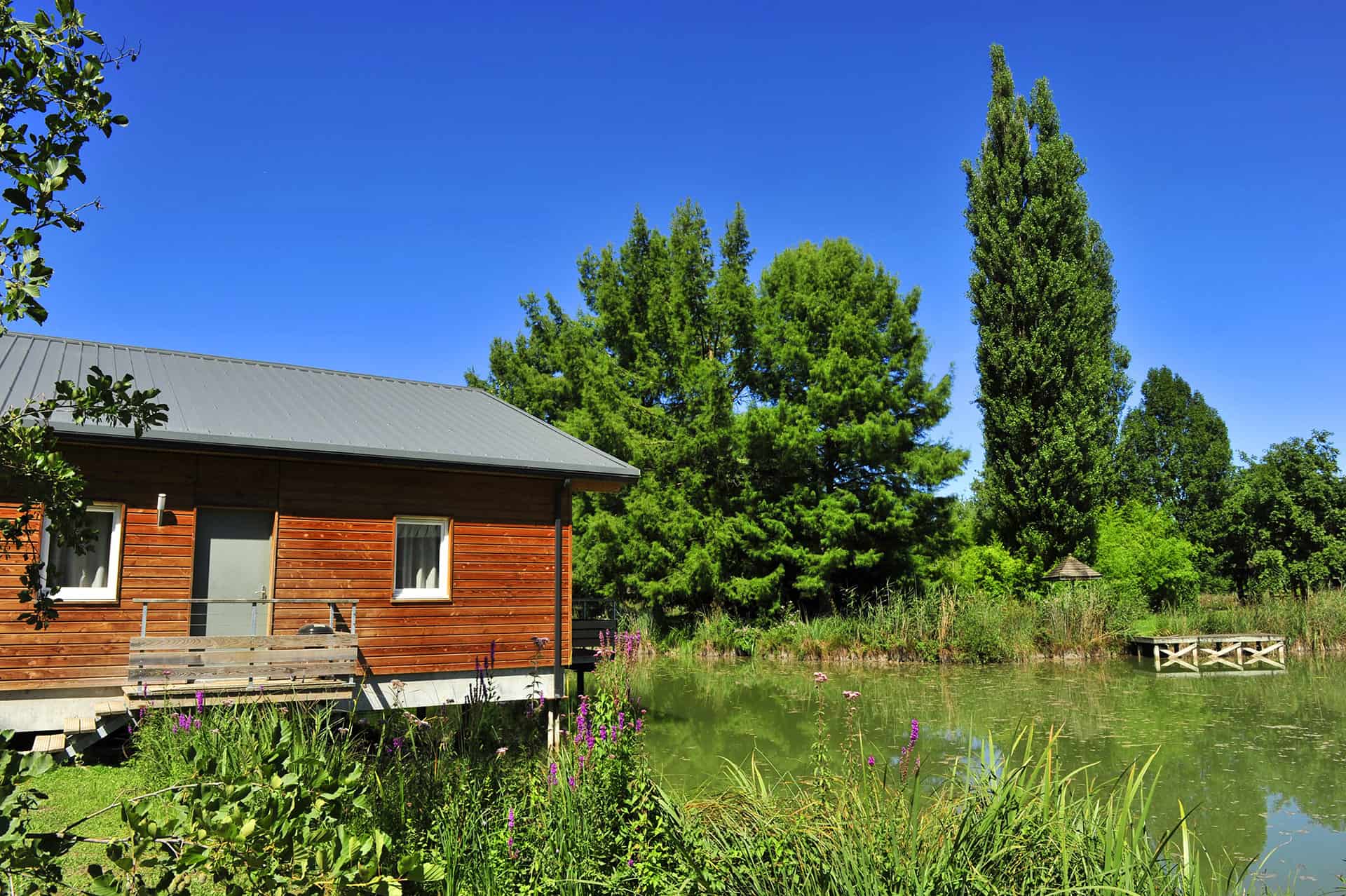 La résidence de vacances Goélia Les Cottages du Lac à St Amand de Coly La résidence de vacances Goélia Les Cottages du Lac à St Amand de Coly