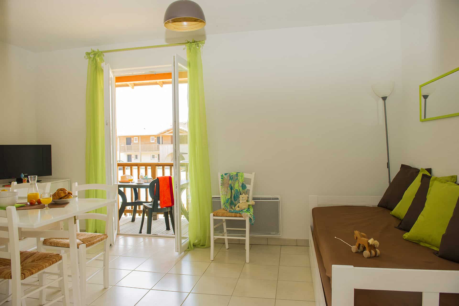 Exemple d'intérieur de la résidence de vacances Les Maisons du Golf d'Armagnac à Eauze - Appartements le Clos Master Exemple d'intérieur de la résidence de vacances Les Maisons du Golf d'Armagnac à Eauze - Appartements le Clos Master