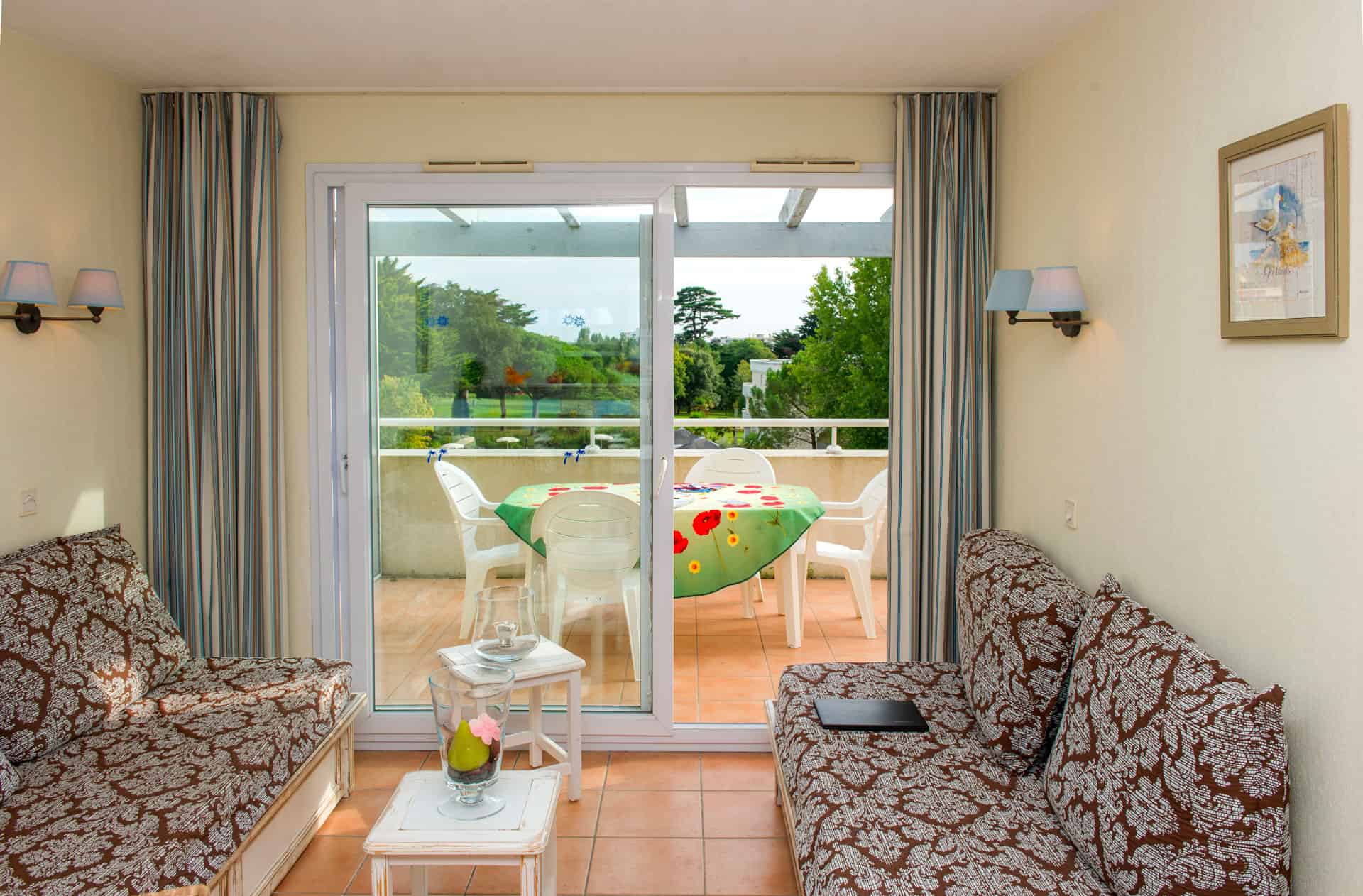 Salon d'un appartement de la résidence de vacances Royal Park à La Baule Salon d'un appartement de la résidence de vacances Royal Park à La Baule