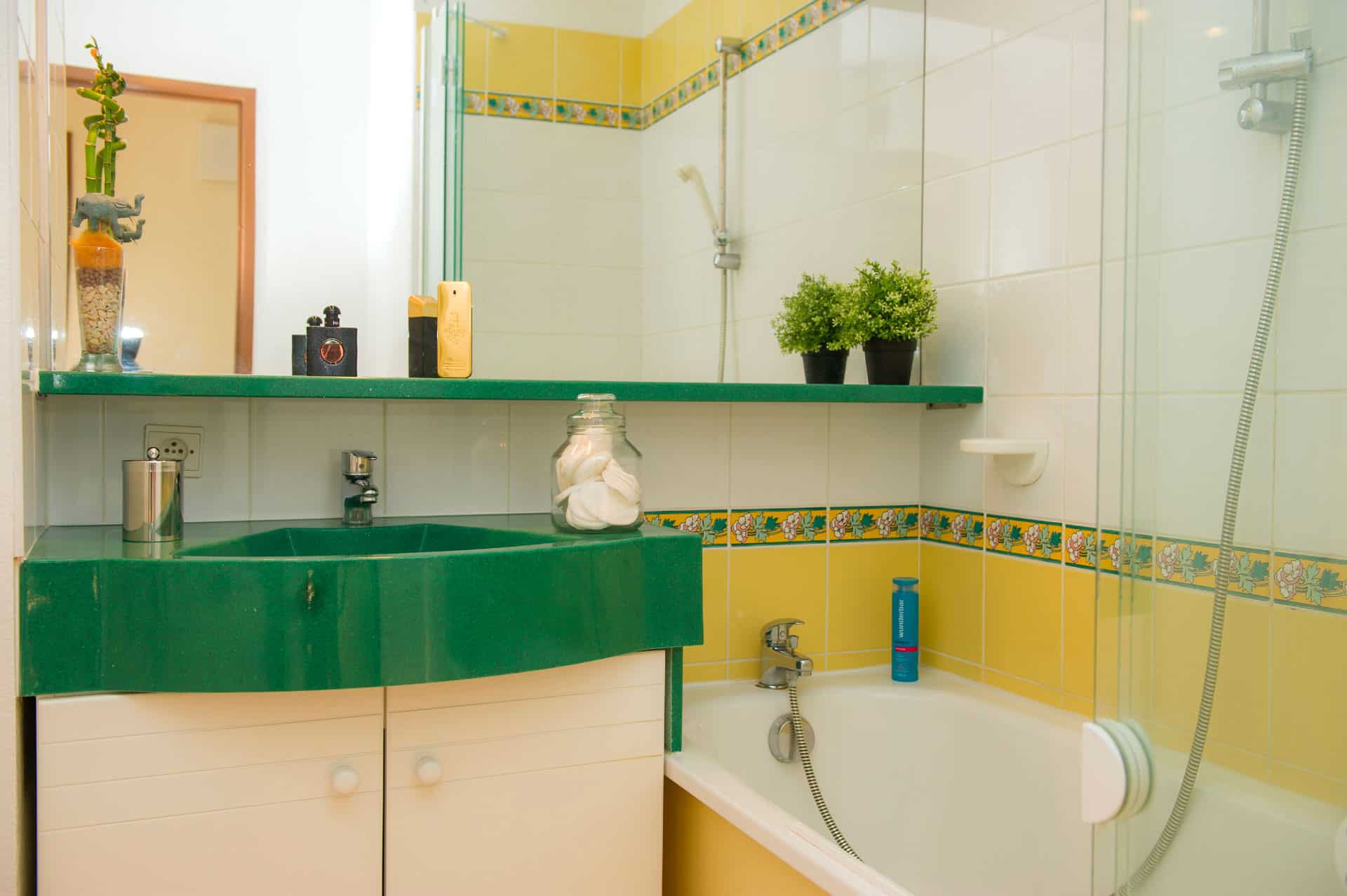 Salle de bain d'un appartement de la résidence de vacances Royal Park à La Baule Salle de bain d'un appartement de la résidence de vacances Royal Park à La Baule