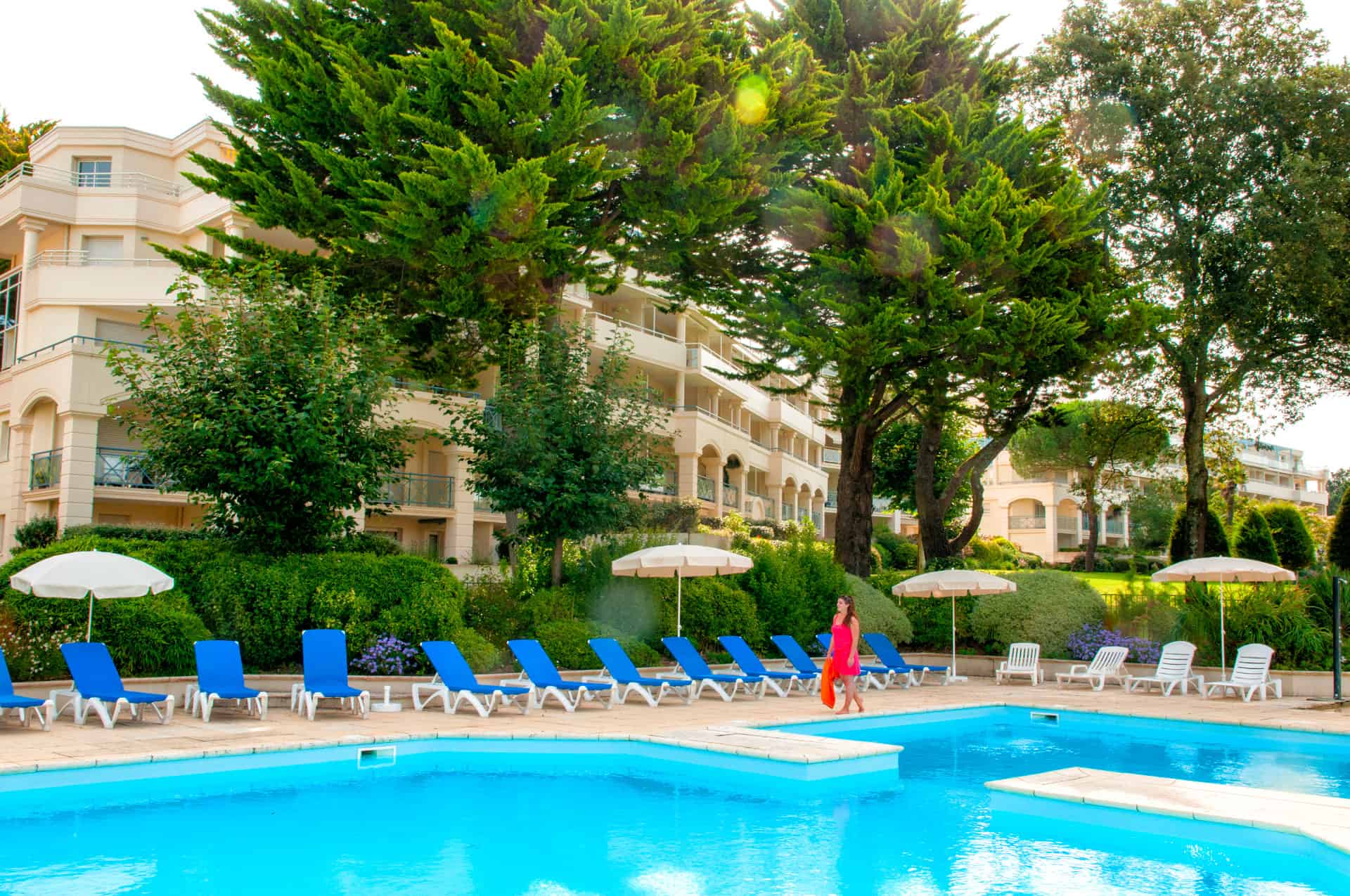 Piscine extérieure de la résidence de vacances Royal Park à La Baule Piscine extérieure de la résidence de vacances Royal Park à La Baule